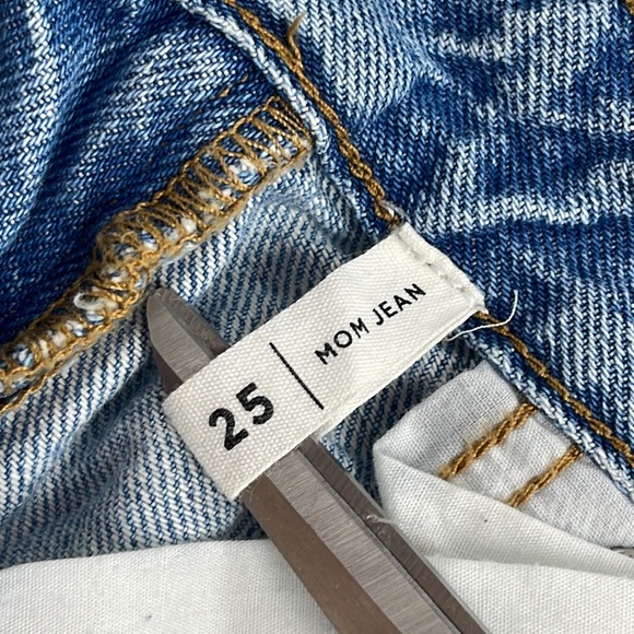 Pacsun Mom Jean destroyed distressed jeans 25 - Picture 7 of 8